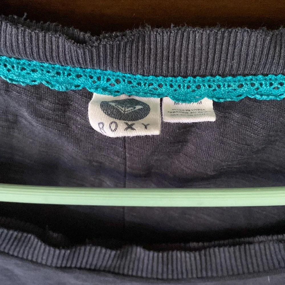 Beautiful Roxy Top🏄🏽♀️ - Picture 2 of 5